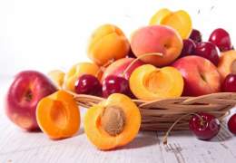 SEMILLAS DE FRUTAS TÓXICAS PARA LAS AVES
